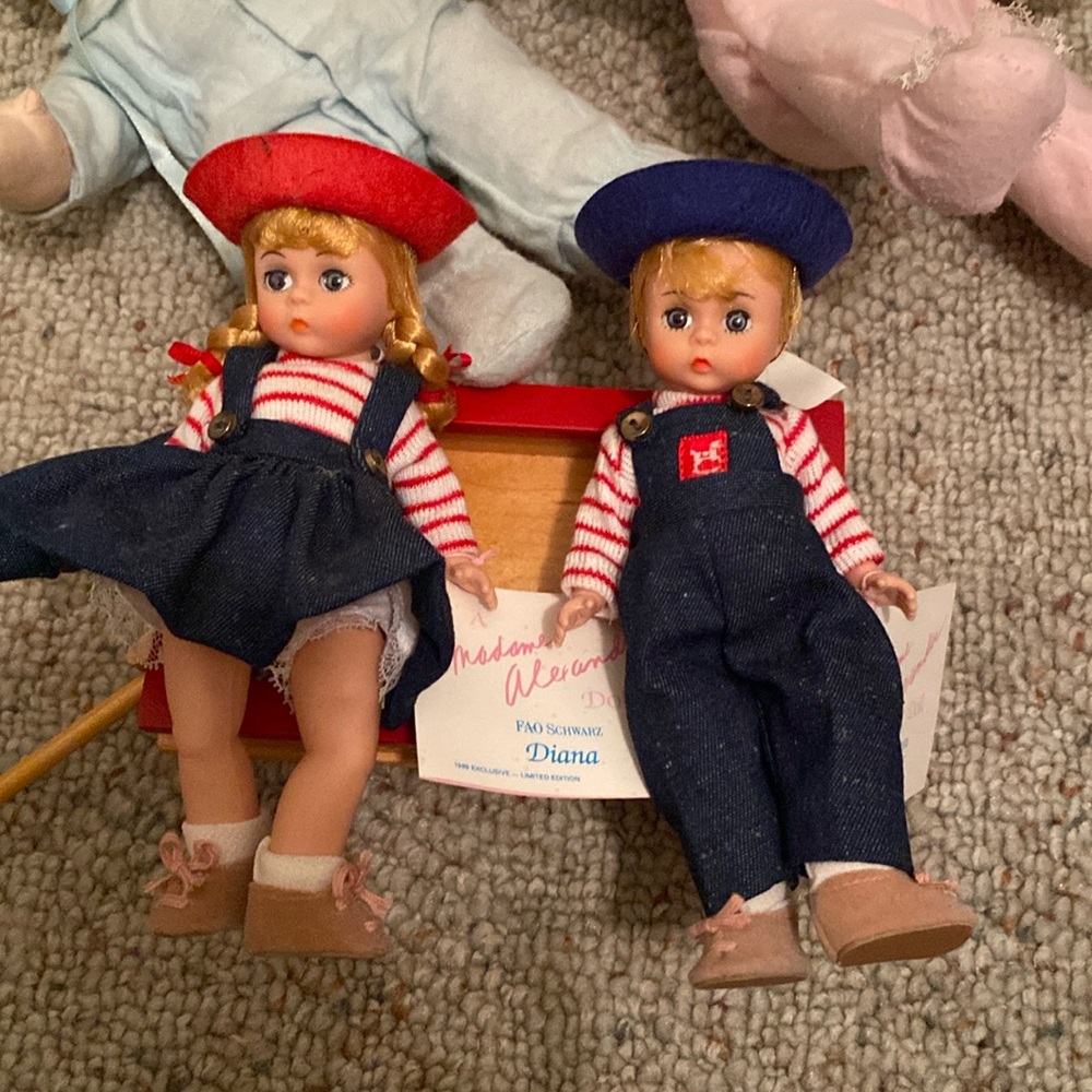 Madame Alexander “Diana and David for FAO Schwarz” dolls
